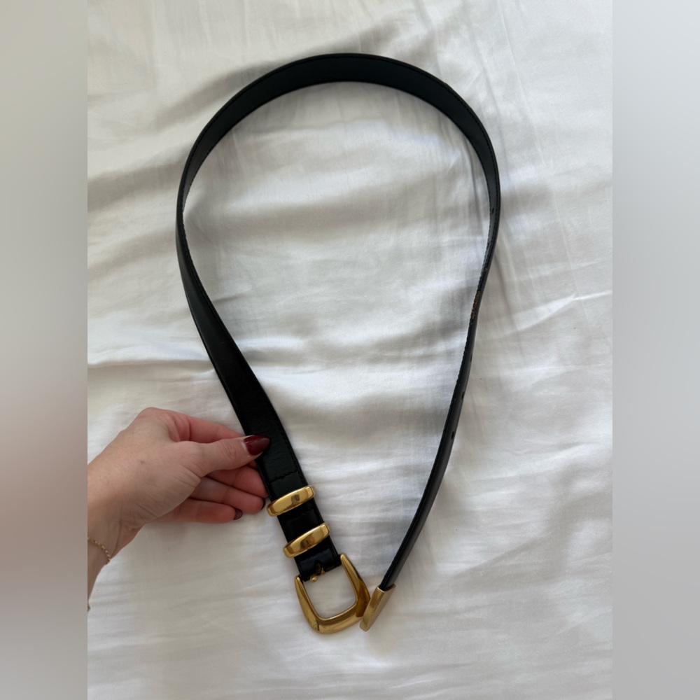 Aritzia classic legendary black and gold leather belt - Picture 2 of 4